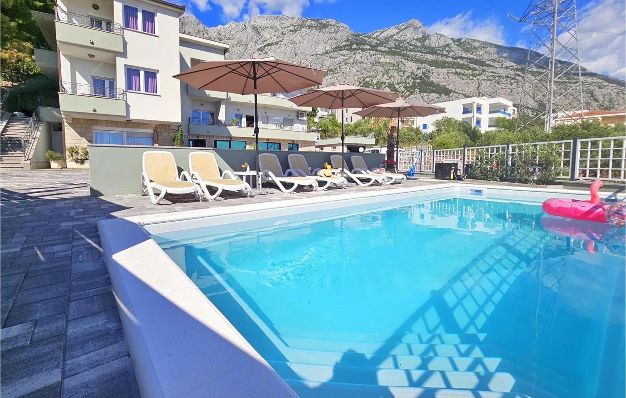 1 Bedroom Stunning In Apartmán Makarska