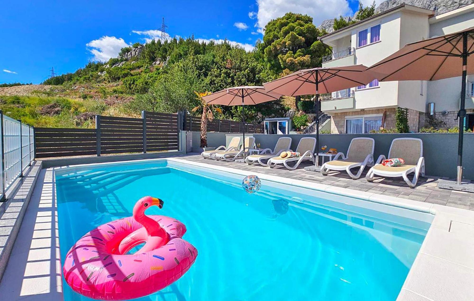 1 Bedroom Stunning In
